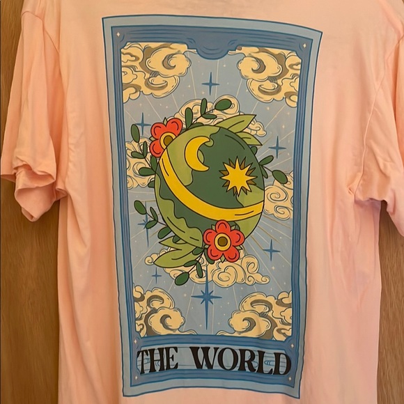 Pink Graphic Tee with Tarot Design size M - Picture 5 of 5